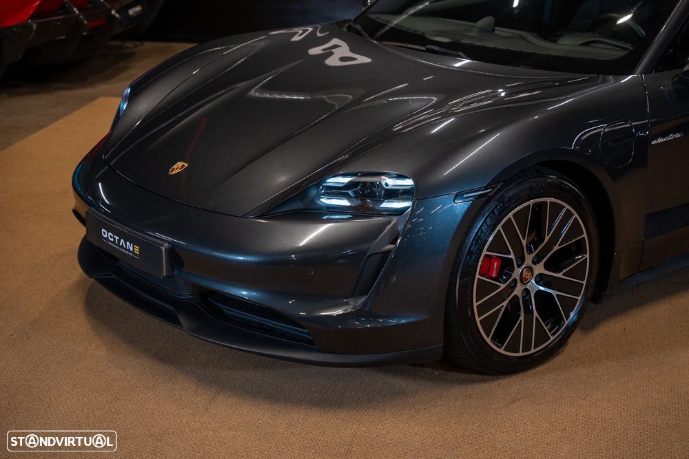 Porsche Taycan 4S - 7
