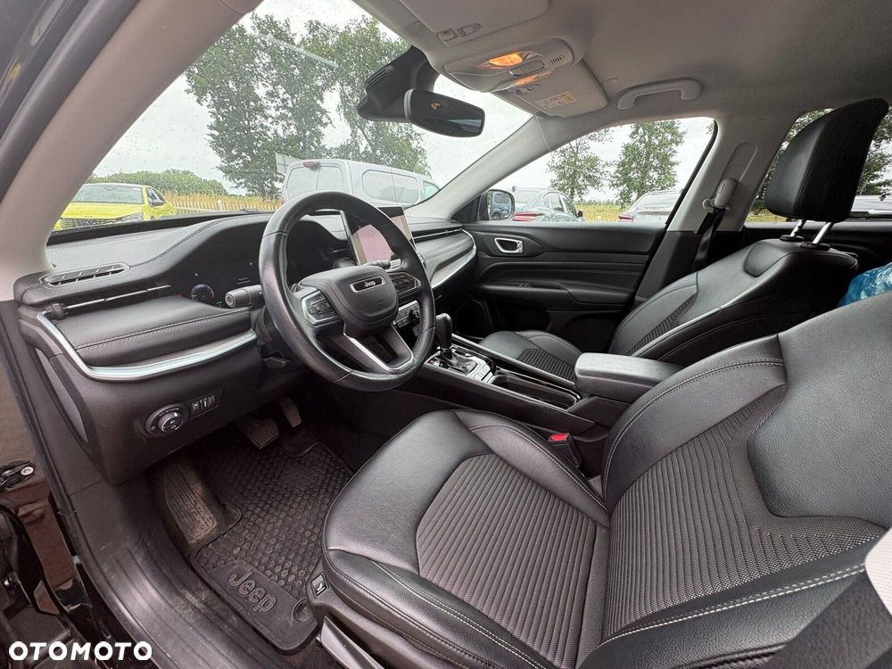 Jeep Compass - 12