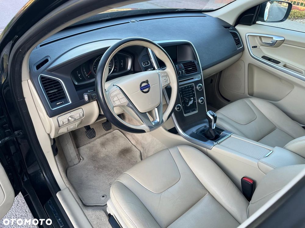 Volvo XC 60 D4 Momentum - 15