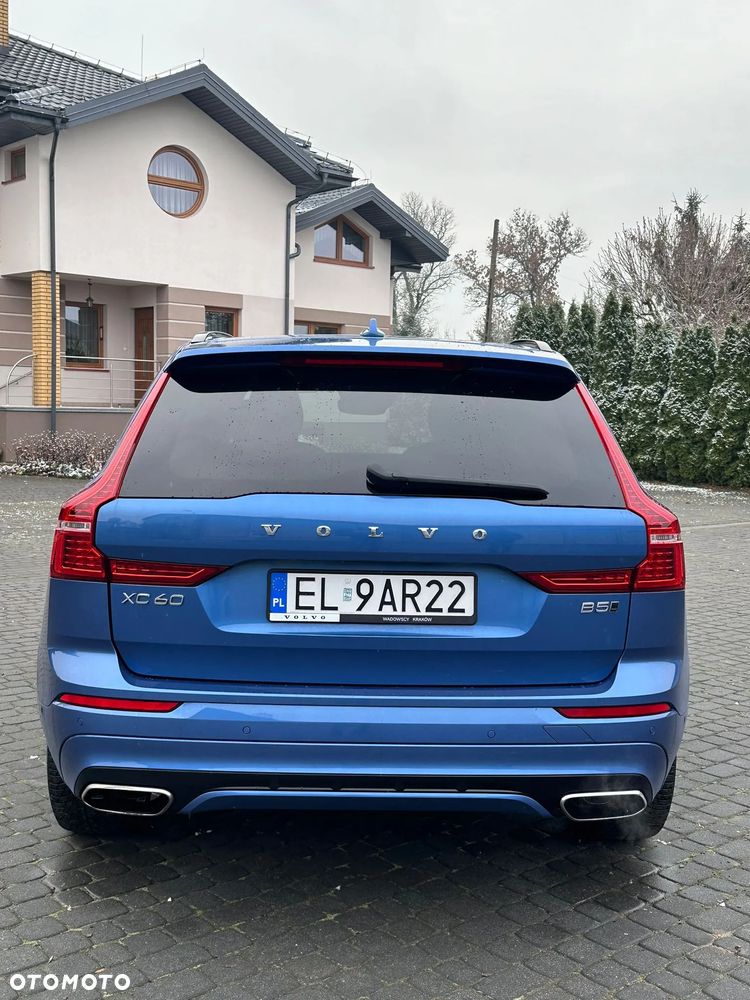 Volvo XC 60 B5 B R-Design - 4