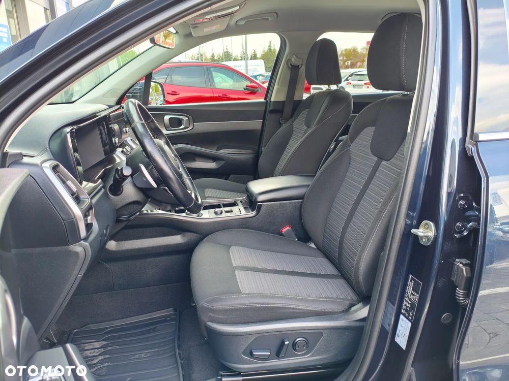 Kia Sorento 1.6 T-GDI HEV M 7os - 10