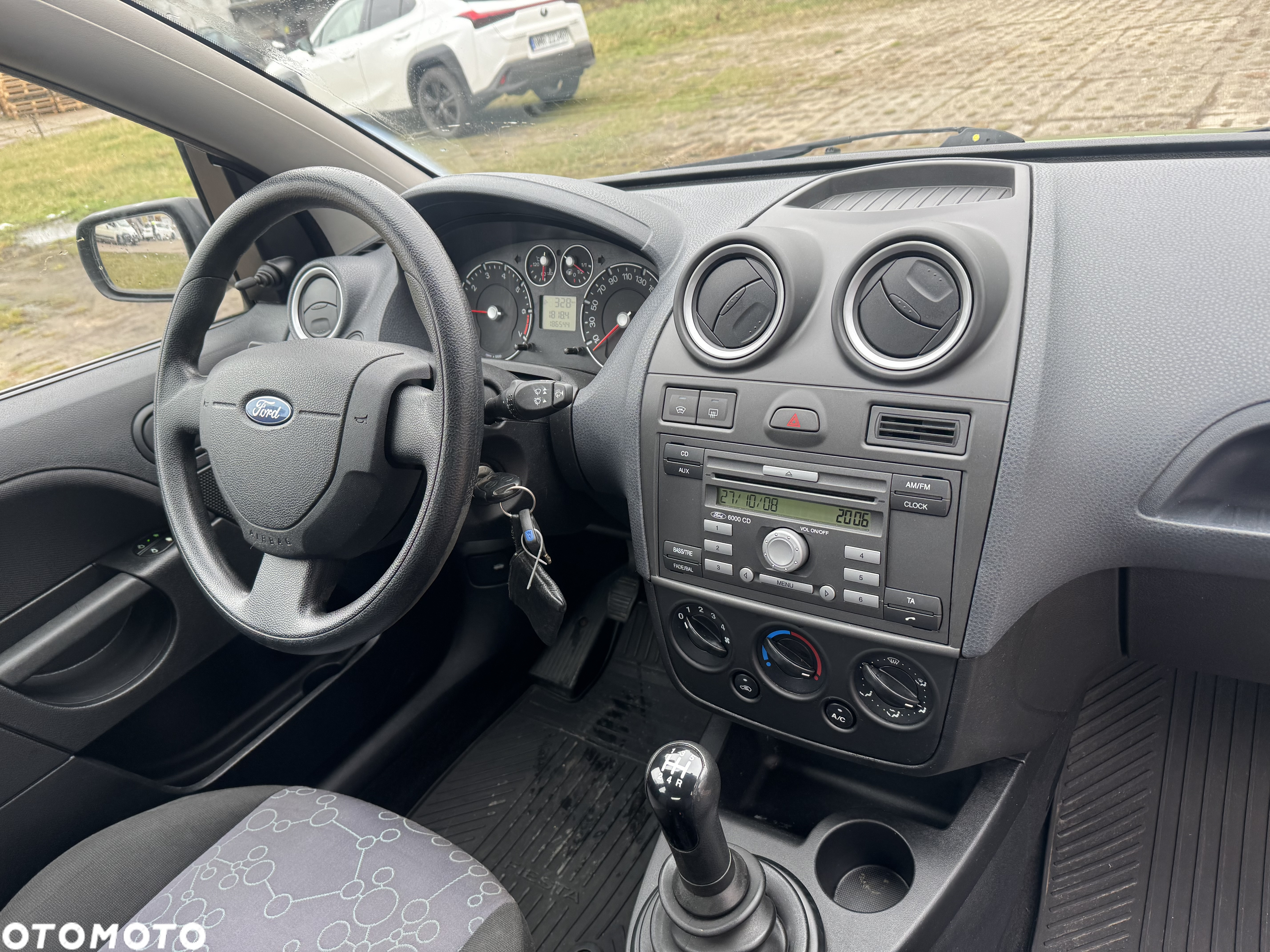 Ford Fiesta - 12