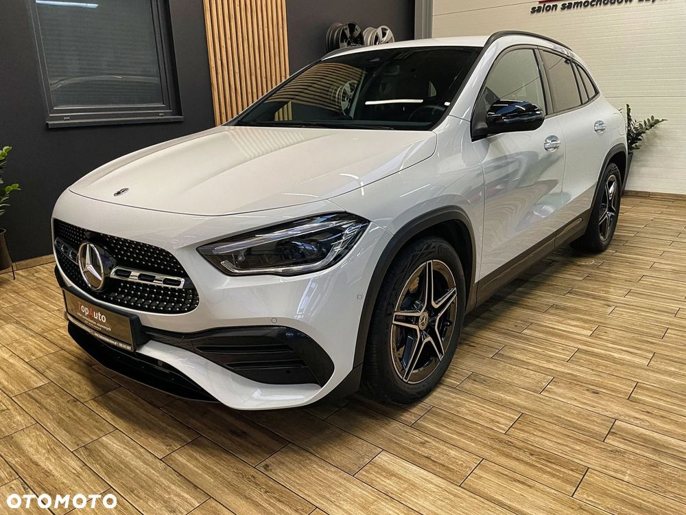 Mercedes-Benz GLA 250 AMG Line - 13