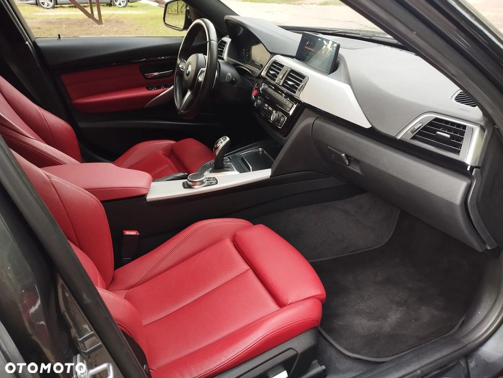 BMW Seria 3 340i GPF xDrive M Sport Shadow sport - 36