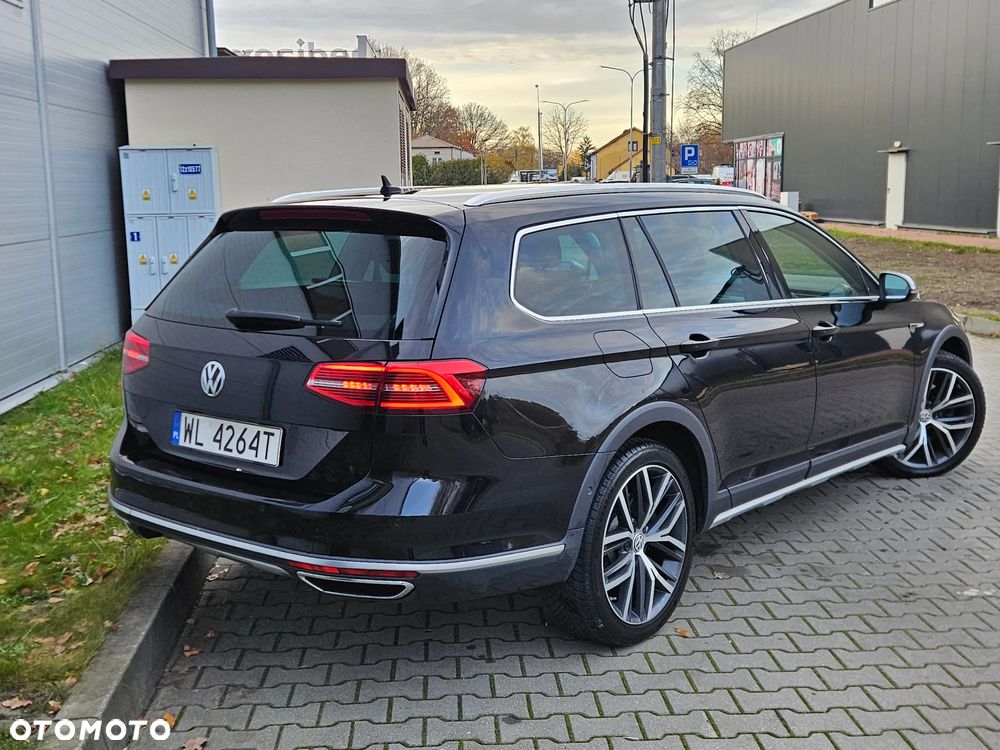 Volkswagen Passat Variant 2.0 TDI SCR 4Motion DSG Highline - 39
