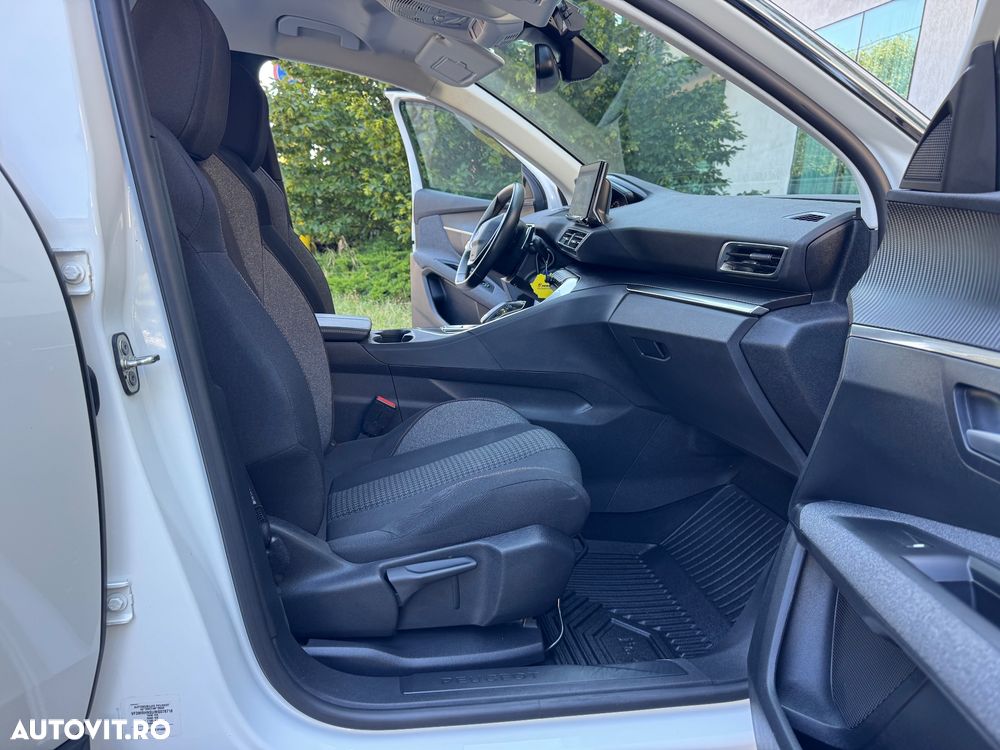 Peugeot 3008 PureTech 130 Stop & Start GPF EAT8 Allure Pack - 19