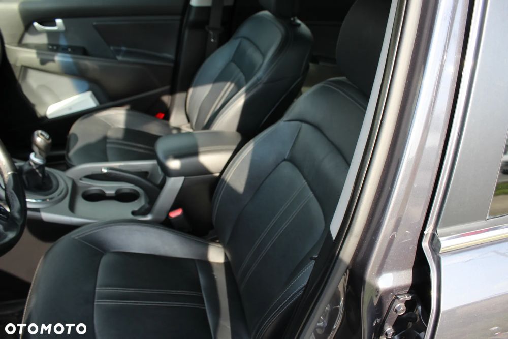 Kia Sportage 1.7 CRDI 2WD ISG Dream-Team Edition - 14