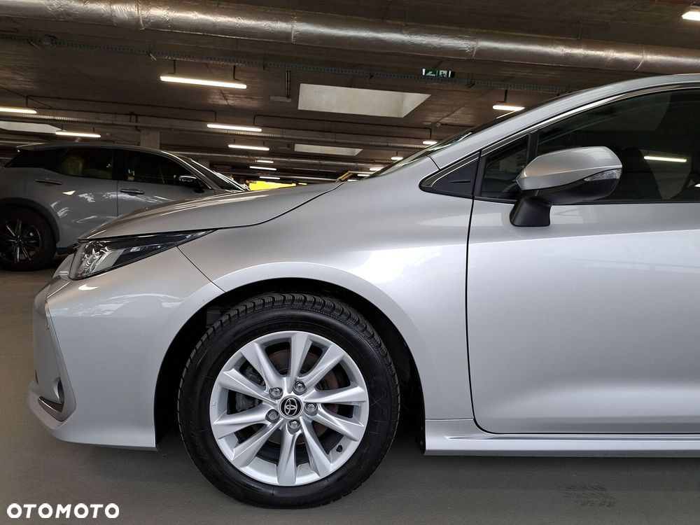 Toyota Corolla 1.8 Hybrid Comfort - 39