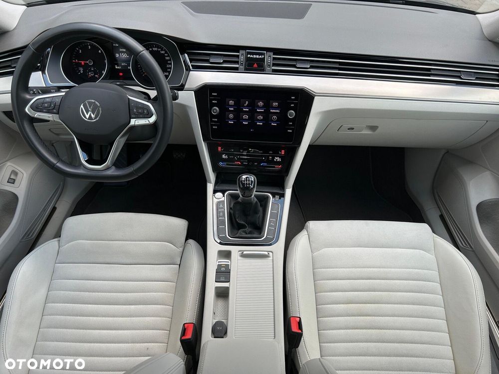 Volkswagen Passat 2.0 TDI EVO Elegance - 4