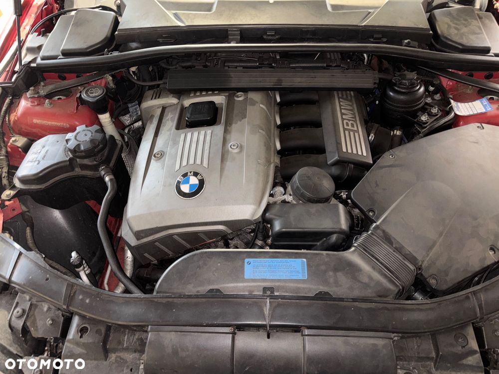 BMW Seria 3 330i - 13