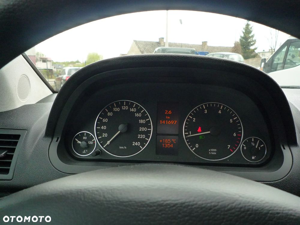 Mercedes-Benz Klasa A 180 BlueEfficiency - 21