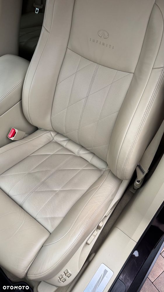 Infiniti FX FX30d S - 11