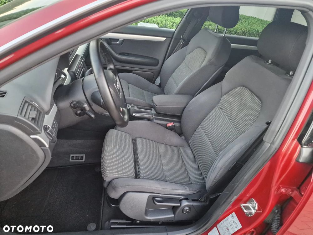 Audi A4 Avant - 22