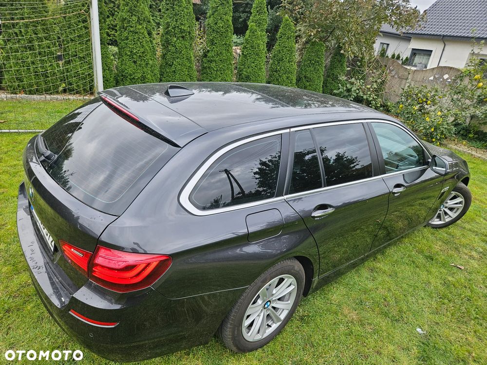 BMW Seria 5 520d xDrive Touring - 17