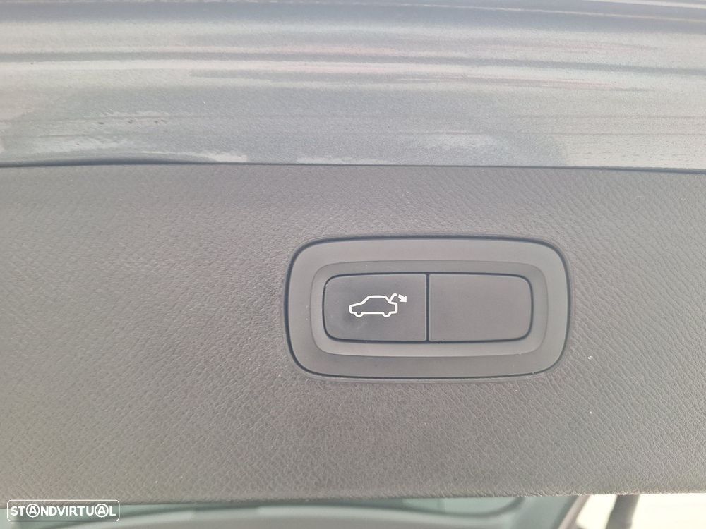 Volvo XC 90 D4 Geartronic Momentum - 11