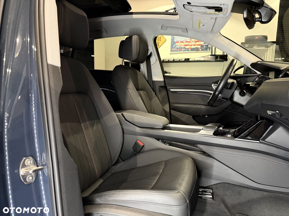 Audi e-tron 55 Quattro S Line - 19