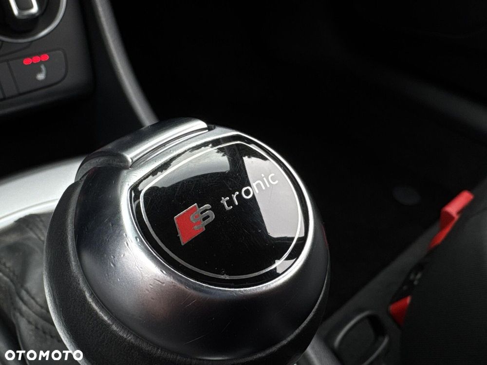 Audi Q3 1.4 TFSI Sport S tronic - 24