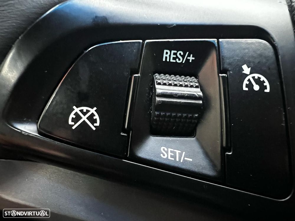 Chevrolet Cruze SW 1.7 VCDi LTZ - 23