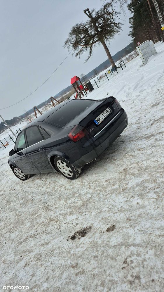 Audi A4 Limousine - 3