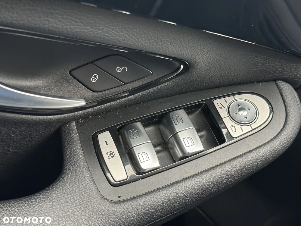 Mercedes-Benz Klasa C 200 Exclusive - 26