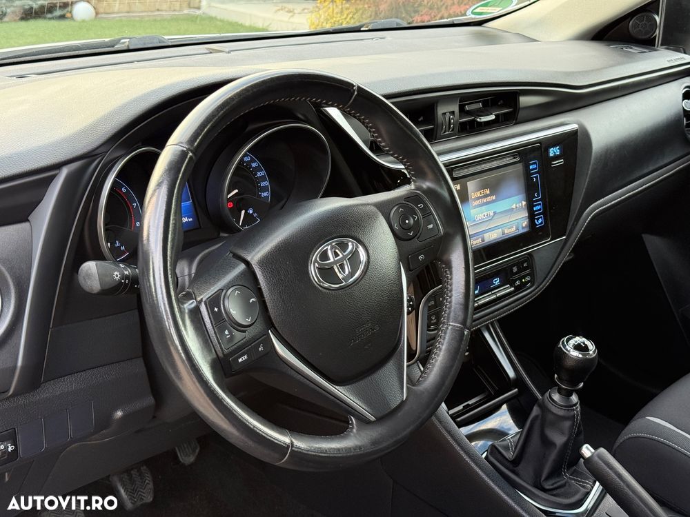 Toyota Auris 1.2 Turbo Design Edition - 10