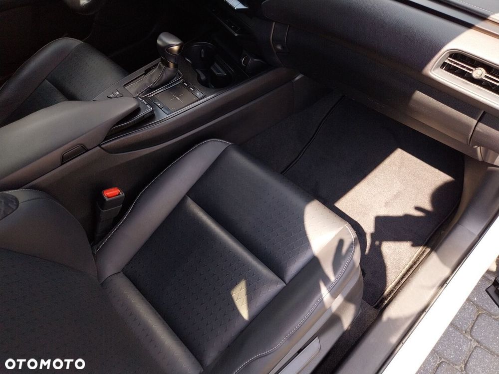 Lexus UX 250h GPF F Impression 2WD - 10