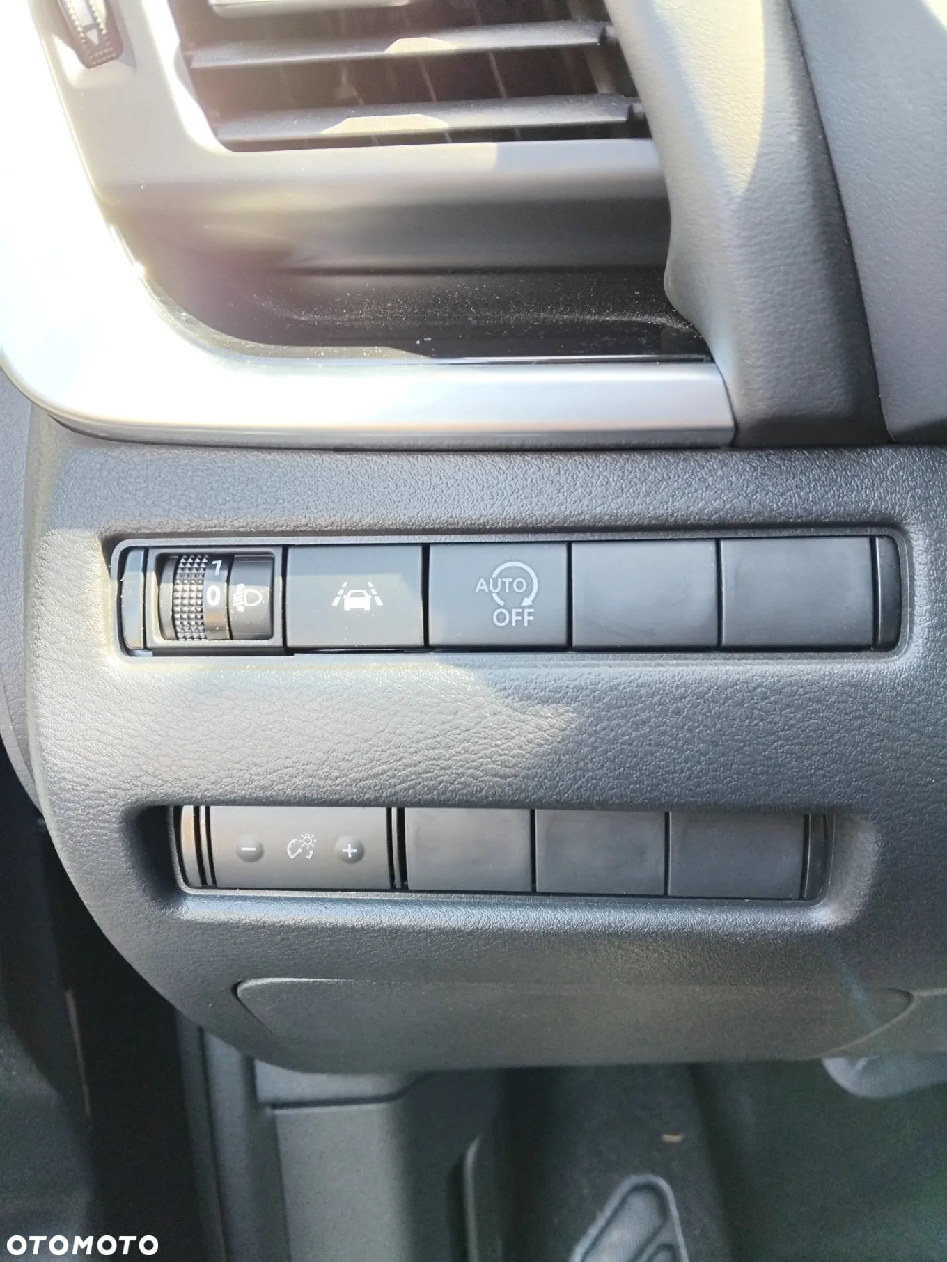 Nissan Qashqai 1.3 DIG-T mHEV N-Connecta Xtronic - 12