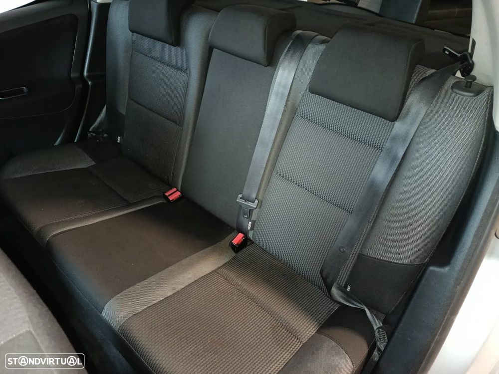 Peugeot 207 1.4 VTi Sportium - 25