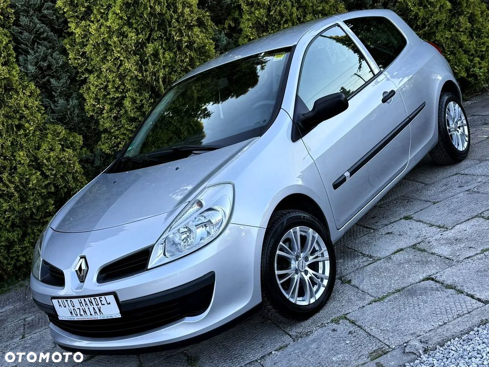 Renault Clio - 9