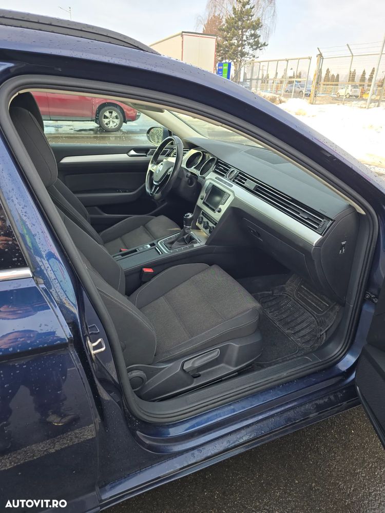 Volkswagen Passat 2.0 TDI SCR BlueMotion Comfortline - 15