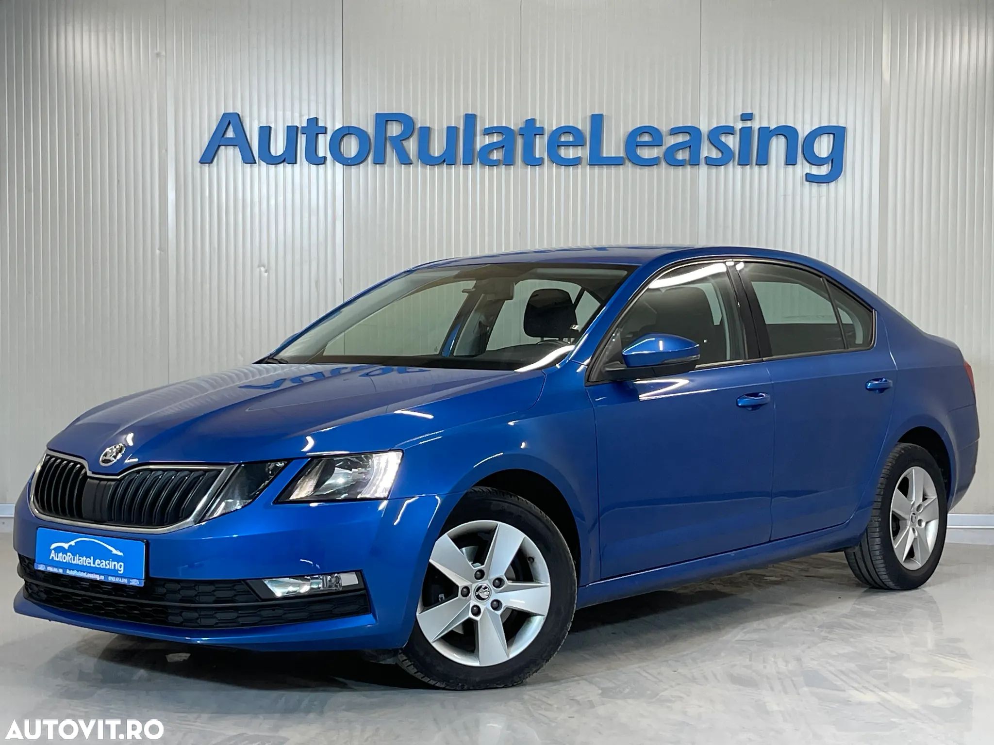 Skoda Octavia 1.6 TDI DSG Ambition - 1
