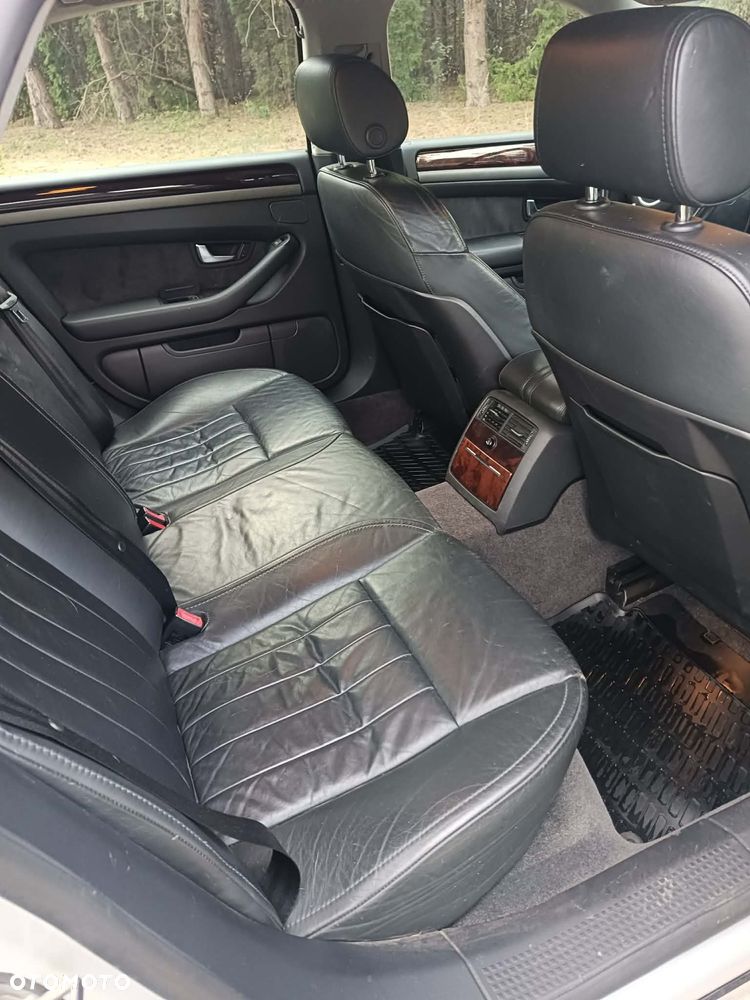 Audi A8 3.7 Quattro - 13