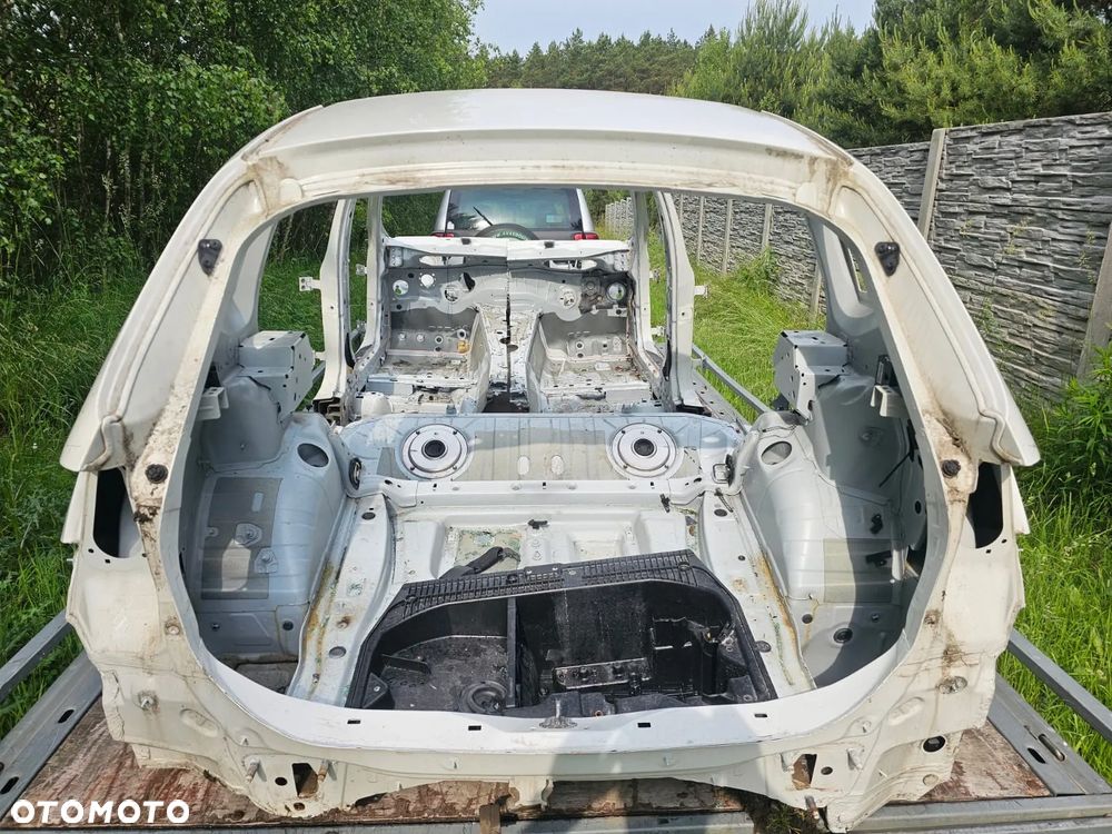 DUPA BŁOTNIK LEWY PRAWY TYŁ PAS WANNA BMW X1 E84 - 2