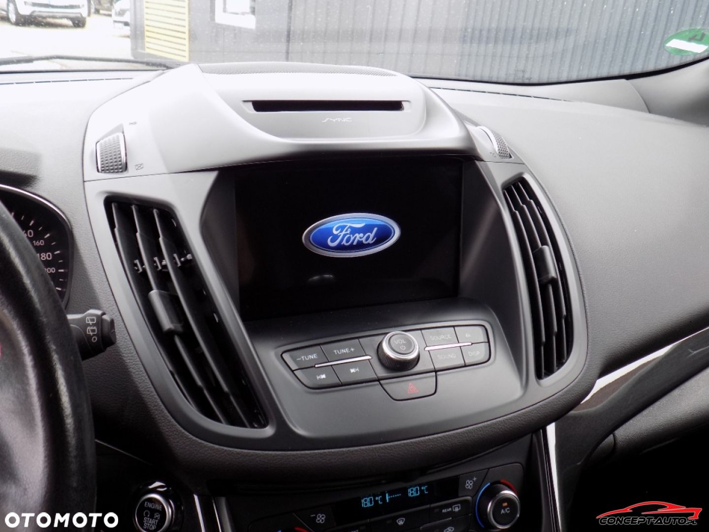 Ford Kuga - 24