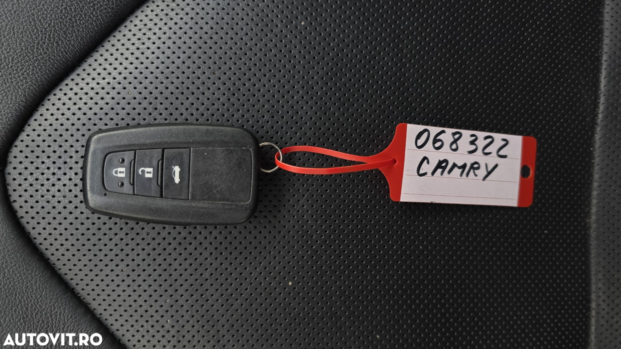 Toyota Camry - 21