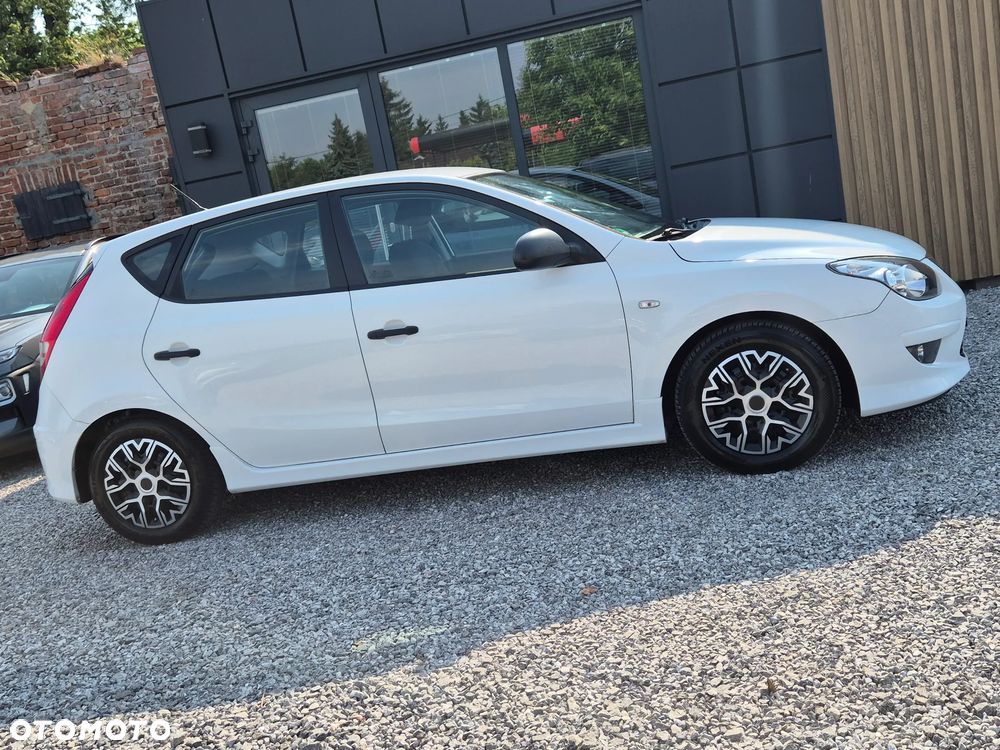Hyundai i30 1.4 Blue Comfort - 16