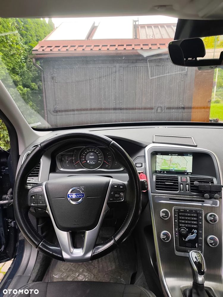 Volvo XC 60 D4 Geartronic Momentum - 14