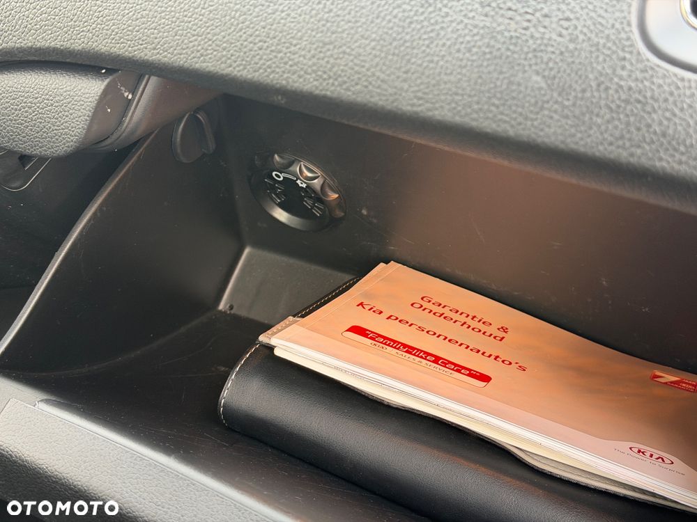 Kia Ceed 1.6 GDI ISG Platinum Edition - 26