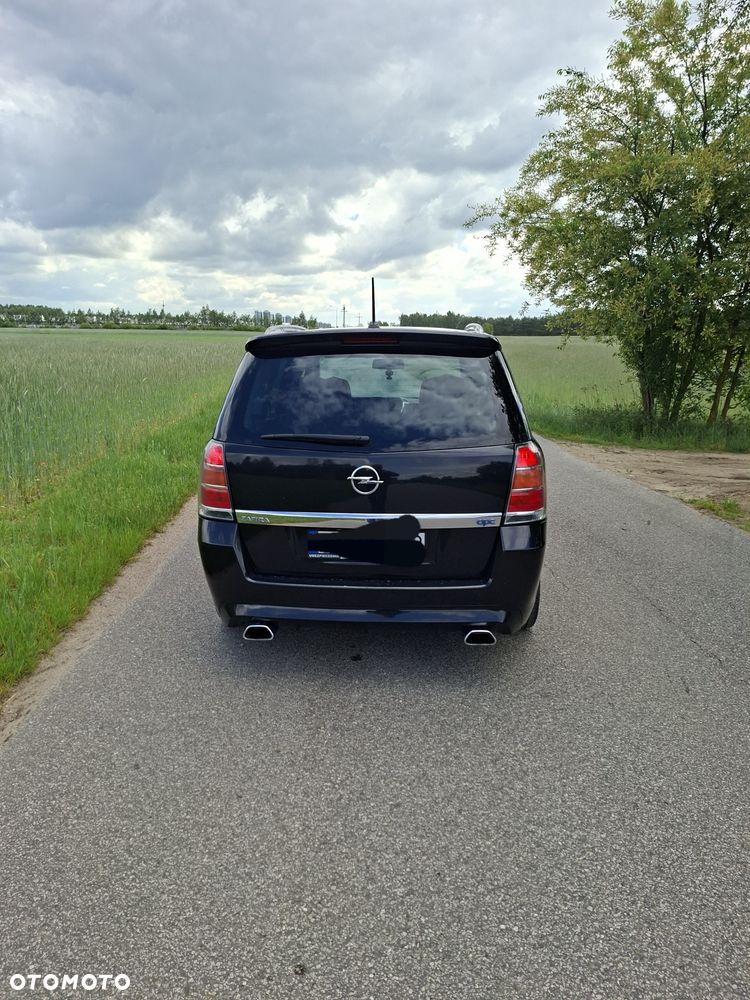 Opel Zafira - 8