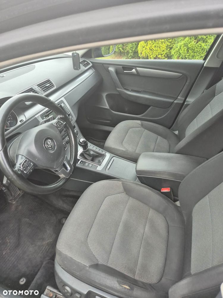 Volkswagen Passat 2.0 TDI Comfortline - 7