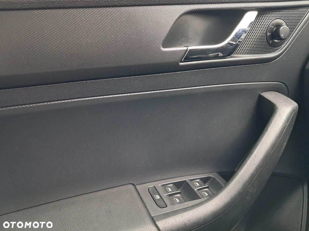 Skoda RAPID 1.6 TDI DPF Ambition Max - 13