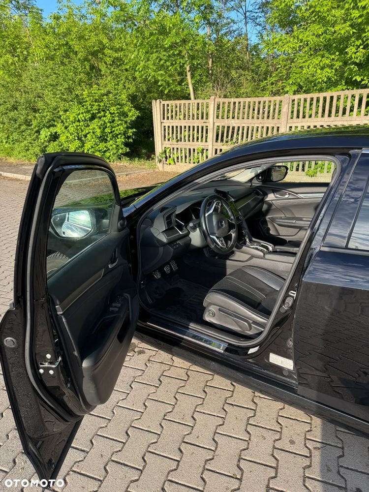 Honda Civic 1.5 T Executive - 25