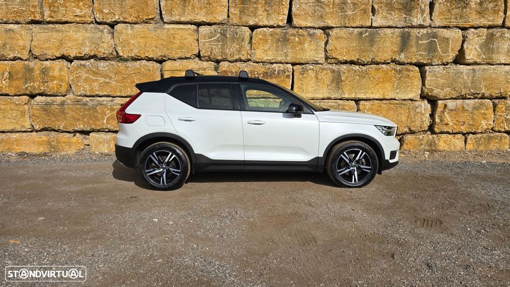 Volvo XC 40 2.0 D4 R-Design AWD - 4