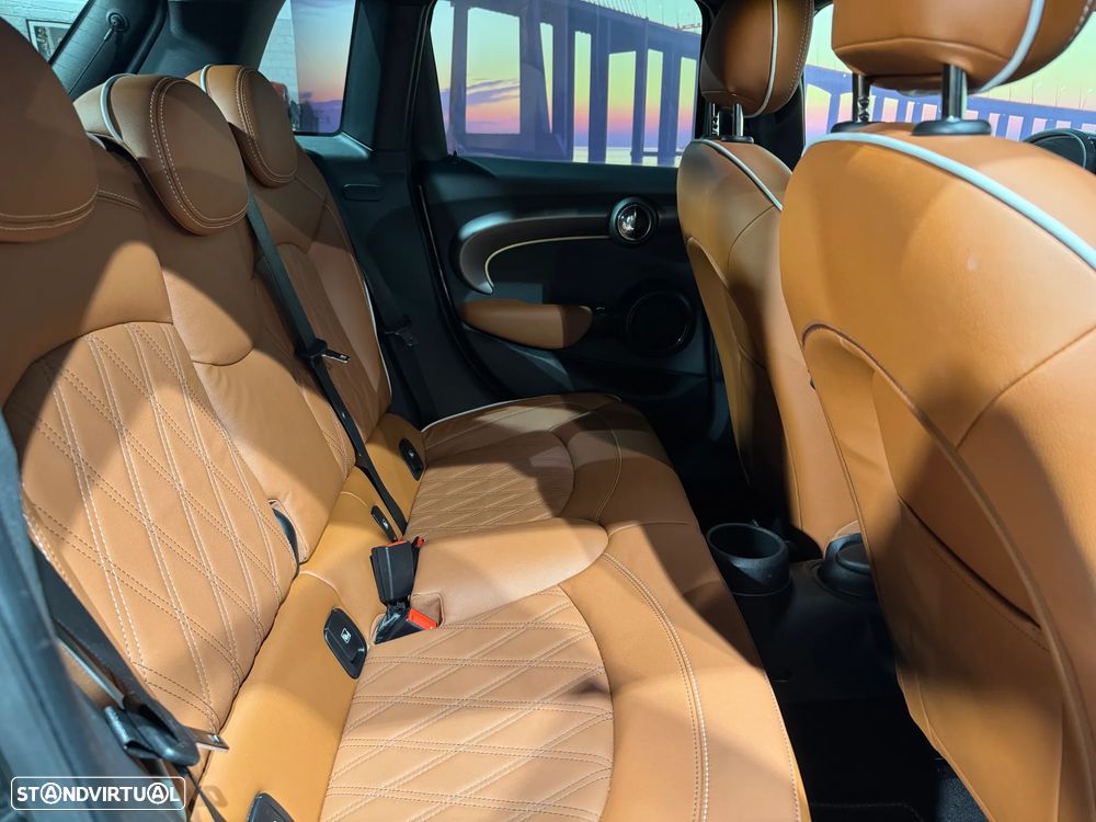 MINI 5 Portas Cooper Premium Yours Auto - 18
