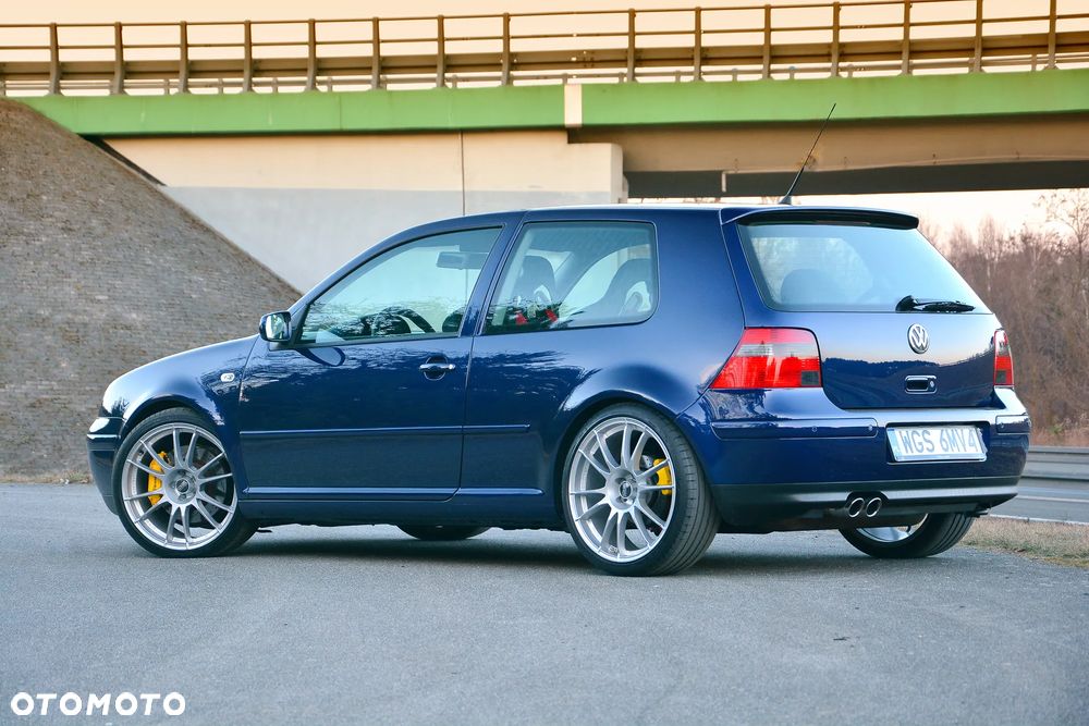 Volkswagen Golf - 4