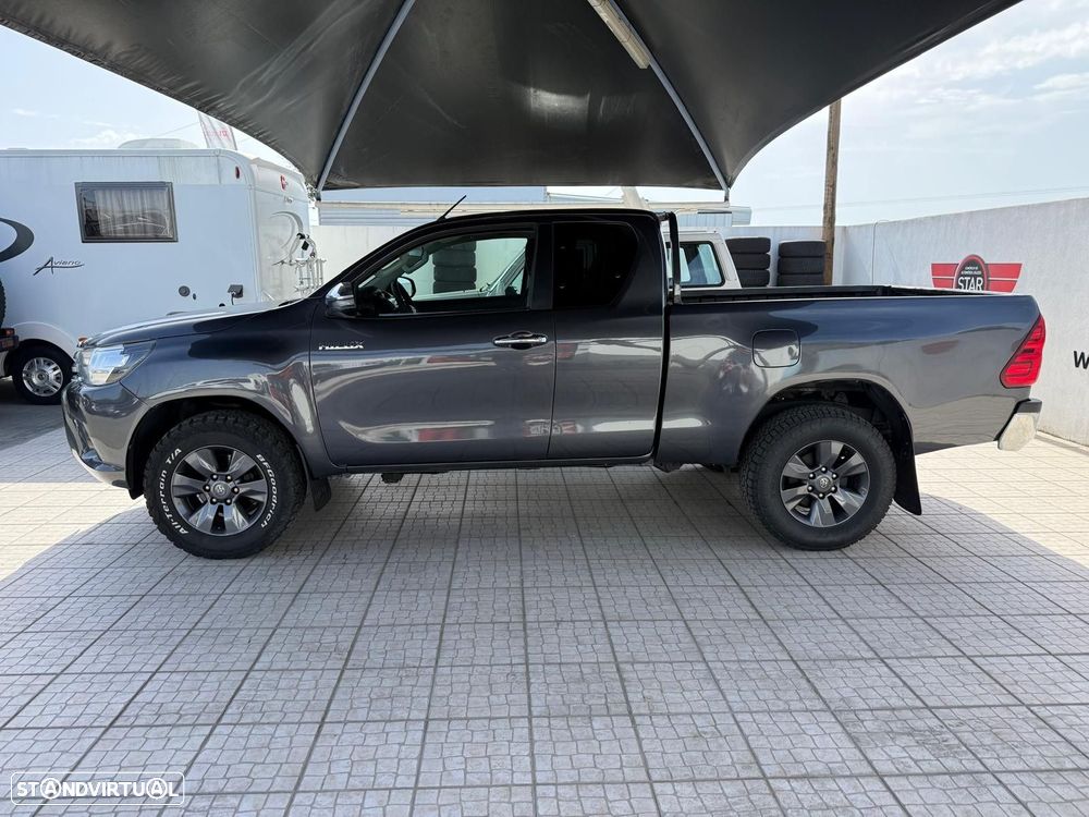 Toyota Hilux - 5