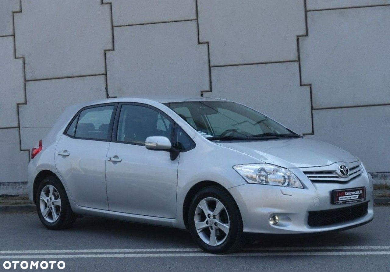 Toyota Auris - 2