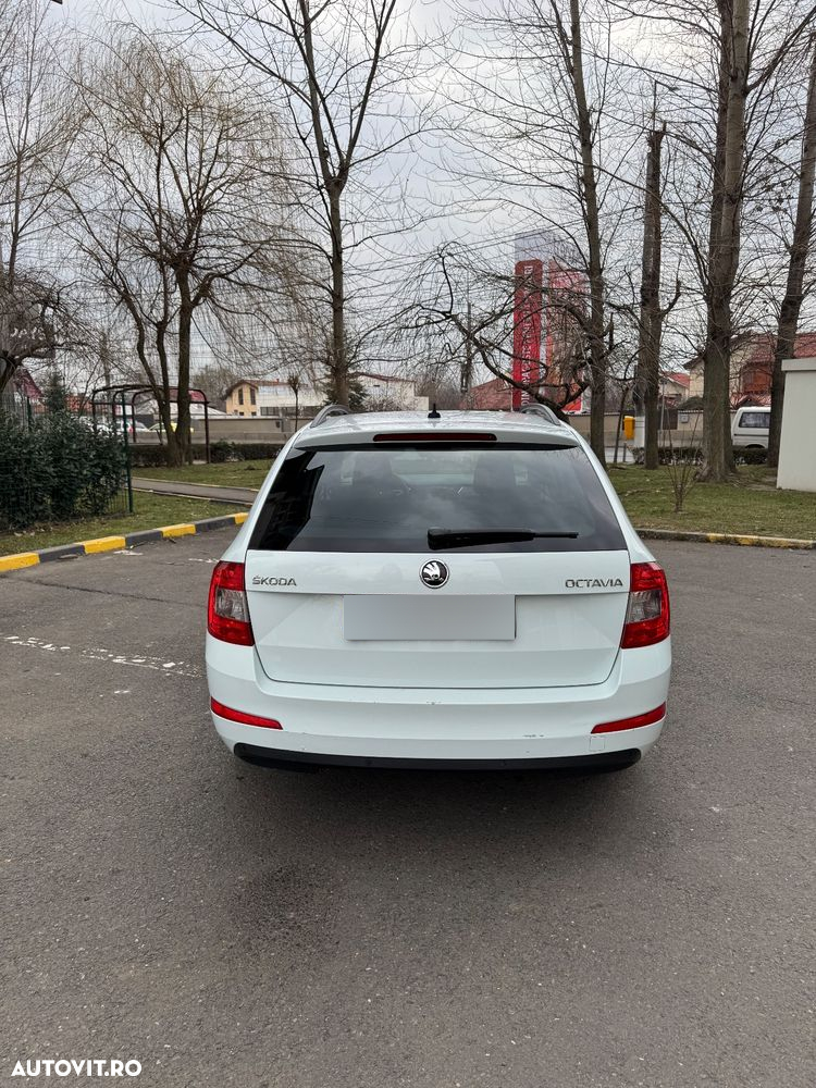 Skoda Octavia 1.6 TDI DSG Ambition - 10
