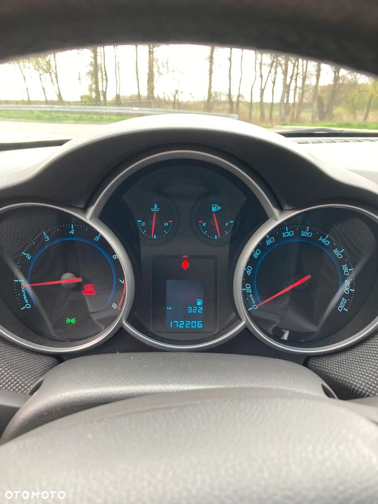 Chevrolet Cruze 1.8 LT - 9