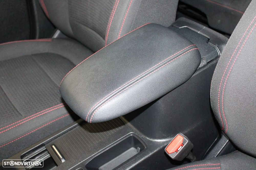 Ford Kuga 1.5 TDCi EcoBlue ST-Line - 32